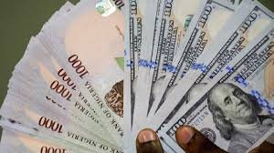 Naira  Plunges to N1,105 Against Dollar