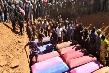 Mass-burial-of-victims-of-terrorists-in-Plateau- (2).webp Mass-burial-of-victims-of-terrorists-in-Plateau- (2).webp