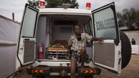 ebola patient in ambulance.JPEG