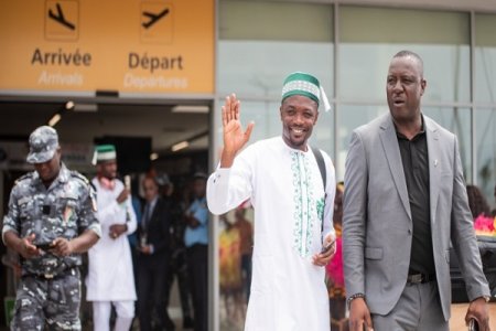 Super Eagles Touch Down in Abidjan: Peseiro and Musa Rally Squad for 2023 AFCON Kickoff