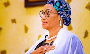 Nigerians Shocked As First Lady, Remi Tinubu, is Threatened by Islamic Cleric Because She is A Christian