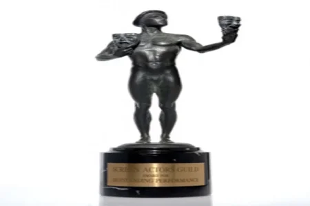Screen_Actors_Guild_Award_trophy (1).webp Screen_Actors_Guild_Award_trophy (1).webp