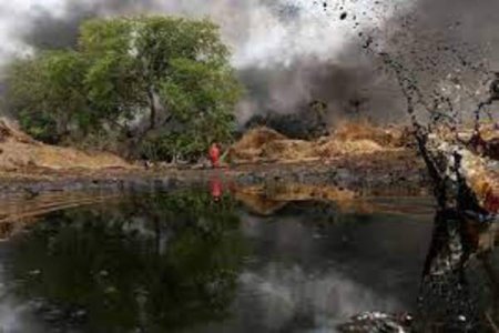 Nigerians Rally in Support of Delta Women Rejecting Shell's Divestment, and Call for Thorough Cleanup