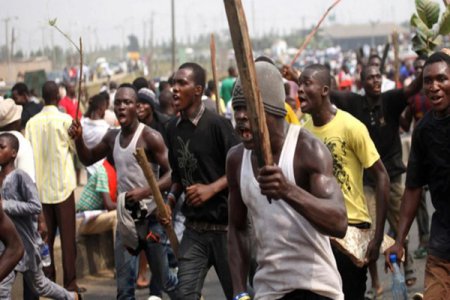 Market Mayhem: Shops Set Ablaze as Hoodlums Clash in Lagos' Ile-Epo Area