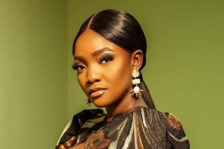 Simi Breaks Silence: Singer Responds to Brymo and Samklef's Controversial Remarks