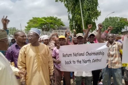 APC Headquarters Descends into Chaos as Thugs Assault Protesters Demanding Ganduje's Resignation