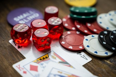 Build Your Bankroll in Online Gambling