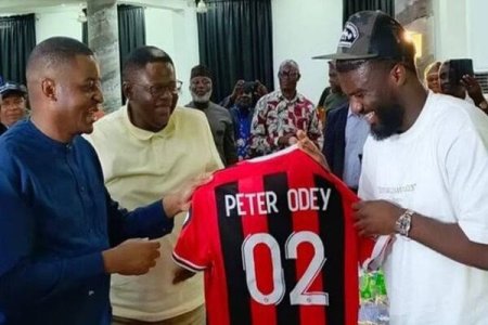 Cross River State Celebrates Terem Moffi’s AFCON Feat with ₦10m Gift from Governor Otu