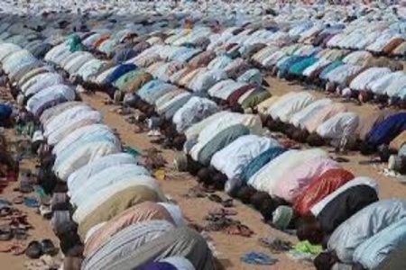 Nigeria's Eid-el-Kabir Celebrations Highlighted by Prayers and Charity