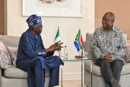 Tinubu Hosts Ramaphosa at His Hotel in South Africa for Crucial Talks