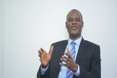Taiwo Oyedele Calls for Hourly Minimum Wage to Boost Productivity