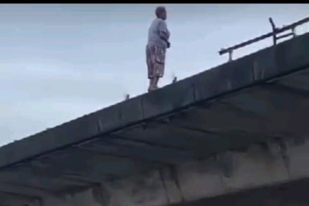 Tragic Incident: Woman Jumps to Her Death from Ekpan-Refinery Flyover in Delta State