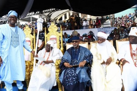 Makinde-and-Olubadan-768x512 (1).jpeg