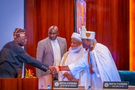 Tinubu-with-Traditional-rulers 2 (1).webp Tinubu-with-Traditional-rulers 2 (1).webp