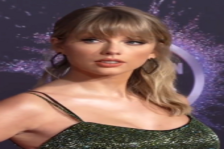 Taylor Swift (2).png