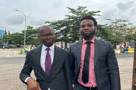 Investigative Journalist Fisayo Soyombo Thanks Supporters After Reporting to Nigerian Police, Reveals Bail Conditions