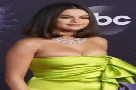 selena gomez (1).webp selena gomez (1).webp