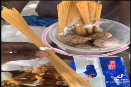 [VIDEO] Economic Hardship: Nigerians React as Spaghetti is Sold in Bits in Taraba