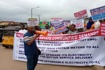 [VIDEO] “We Reject Band A!”: Lagosians Protest Rising Electricity Rates