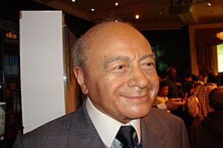 Mohammed_Al-Fayed,_Madame_Tussauds (1).jpg