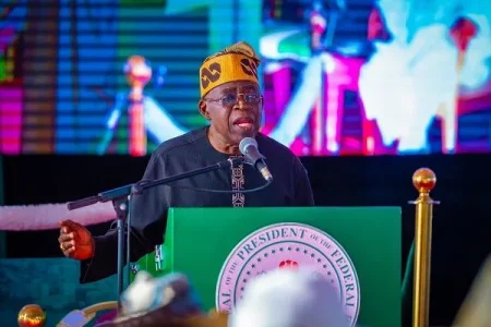 Tinubu submitting budget.webp Tinubu submitting budget.webp