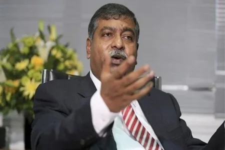 Dangote-VP-Devakumar-Edwin (1).jpg Dangote-VP-Devakumar-Edwin (1).jpg