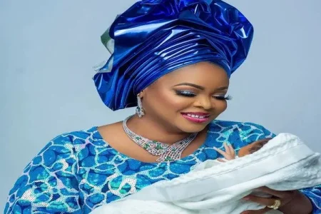 Dayo Amusa and her baby (1).webp Dayo Amusa and her baby (1).webp