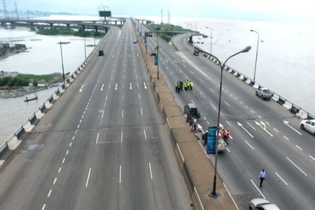 Newlywed Couple Among 17 Injured in Third Mainland Bridge Crash