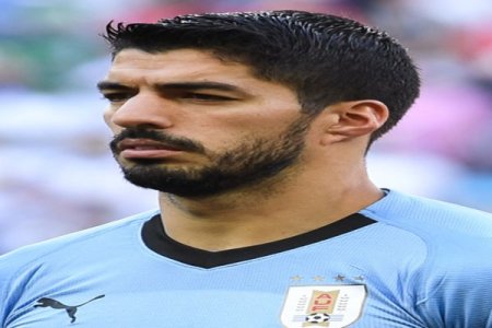 Suárez and Wife's Heroic Act Saves Man from Suicide in Uruguay