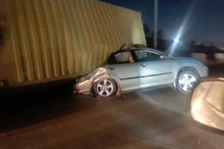 couple survive container mishap (1).webp couple survive container mishap (1).webp