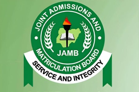 2025 UTME: Candidates Spend Hours Waiting for Registration Due to Technical Problems