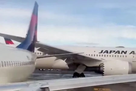 Delta and japan air collides (1).webp Delta and japan air collides (1).webp