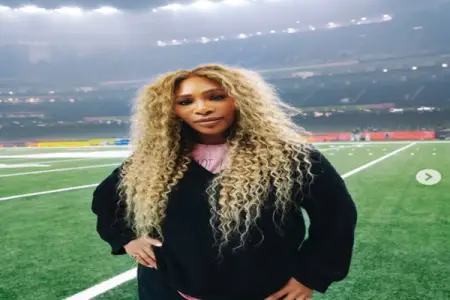 Serena Williams Joins Kendrick Lamar’s Halftime Show, Crip Walks to Drake Diss Track