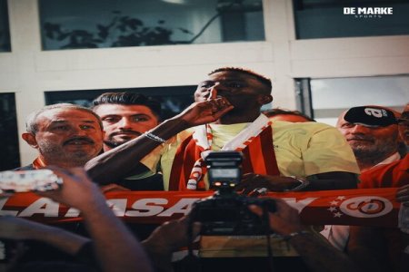 Osimhen Celebrates Galatasaray's Super Lig Win Over Rizespor