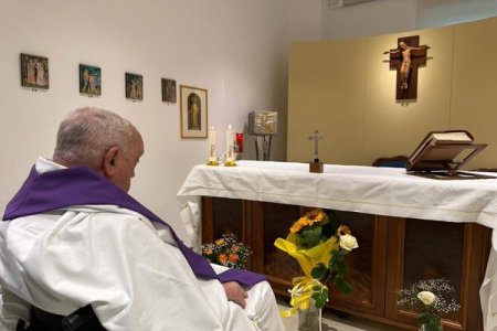 Pope Francis Appears in Wheelchair as Vatican Releases Hospital Photo