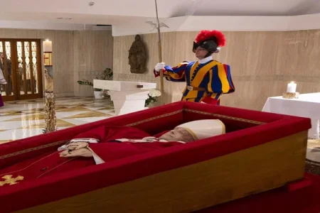 pope in casket (1) (1).webp pope in casket (1) (1).webp