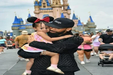Phyno and his daughters (1).webp Phyno and his daughters (1).webp