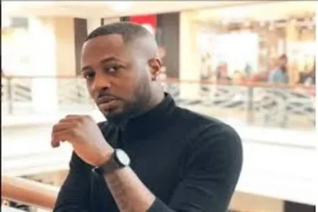 Blogger-Turned-Citizen: Tunde Ednut Bags U.S. Recognition for Service
