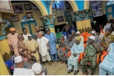 Lagos Monarch Dethrones Six Chiefs: Palace Reacts to Unauthorized Labour Party Event
