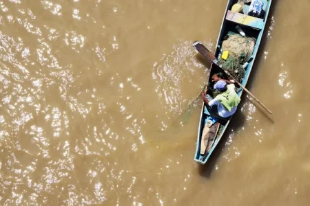 [VIDEO] Lagos Residents Plead for Help as Heavy Floods Submerge Homes and Vehicles