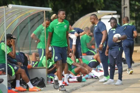 Umar Sadiq and Bello El-Rufai Acquire Ranchers Bees FC
