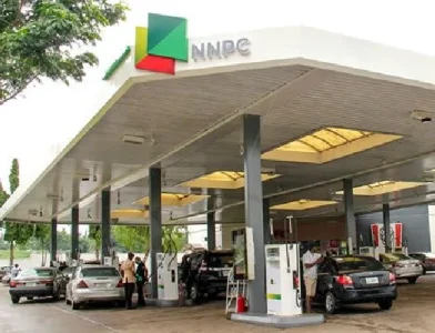 NNPCL Reduces Fuel Price Following Dangote Refinery's Adjustment