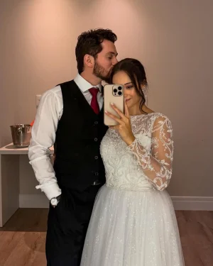 Former Nun and Ex-Seminarian Marry After Falling in Love During Prayer