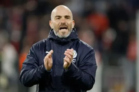 Maresca Slams Delap's "Stupid" Red Card in Chelsea's Dramatic EFL Cup Win