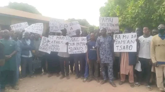 Parents of Abducted Niger Schoolchildren Protest Government's 'Silence and Inaction'