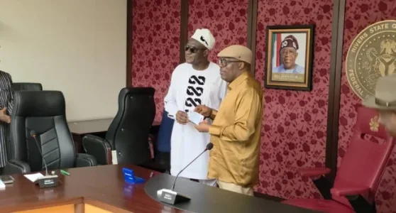 [VIDEO] Governor Sim Fubara Declares Himself Rivers APC Leader, Shows Membership Card “0001”