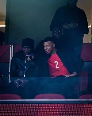 [VIDEO] Kylian Mbappé Shows Support for Friend Achraf Hakimi at AFCON 2025