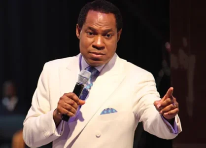 Nigerians React to Viral Video of Pastor Chris’s ‘Instant Healing’ of 10 People on Stretchers