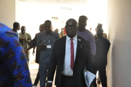 [VIDEO] Electronic Transmission: Lawmaker Alleges APC Financial Inducement as Reps Walk Out