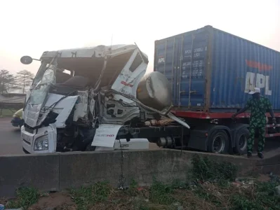 Two Injured as Trucks Collide at Arepo Bridge on Lagos-Ibadan Expressway